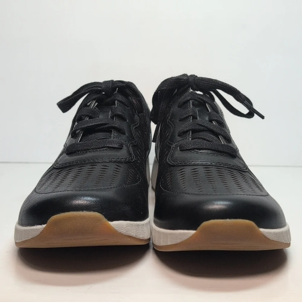 NWOT Dansko Charlie perforated leather sneaker shoes women's size 10.5. EU 41